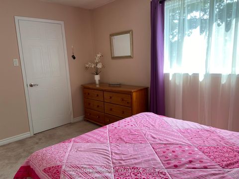 Photo 6 at 26 - 517 Jack Giles Circle, Summerhill Estates, Newmarket