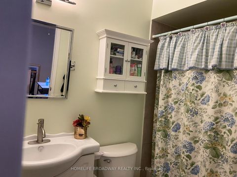Photo 15 at 26 - 517 Jack Giles Circle, Summerhill Estates, Newmarket