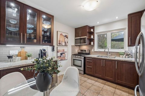 Photo 7 at 78 Springhead Gardens, North Richvale, Richmond Hill