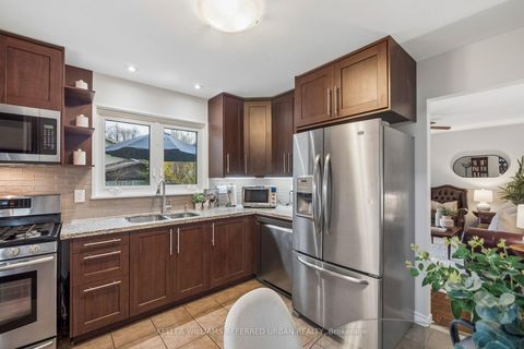 Photo 10 at 78 Springhead Gardens, North Richvale, Richmond Hill