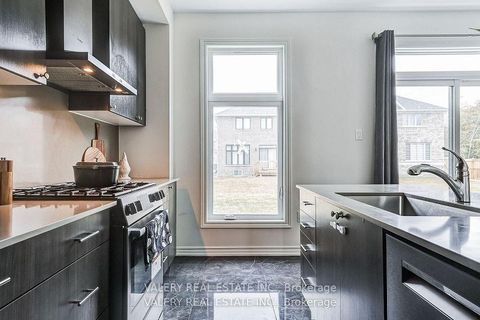 Photo 4 at 26 Sam Battaglia Crescent, Sutton & Jackson's Point, Georgina