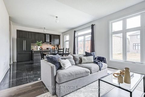 Photo 8 at 26 Sam Battaglia Crescent, Sutton & Jackson's Point, Georgina
