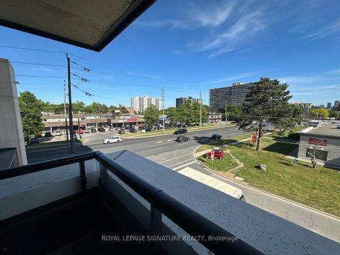 Photo 13 at 222 - 8188 Yonge Street, Uplands, Vaughan