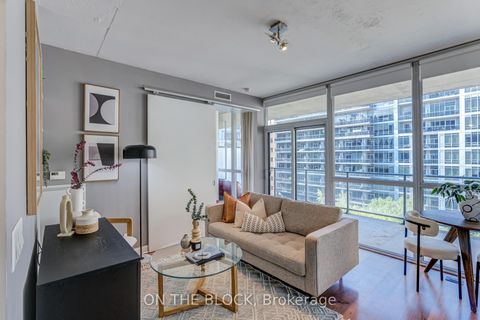 Photo 1 at 616 - 478 King Street W, Waterfront Communities C1, Toronto