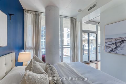 Photo 12 at 616 - 478 King Street W, Waterfront Communities C1, Toronto