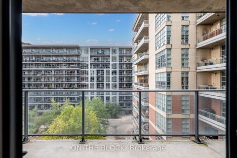 Photo 17 at 616 - 478 King Street W, Waterfront Communities C1, Toronto