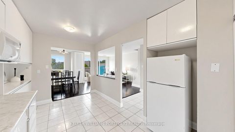 Photo 8 at 358 - 4005 Don Mills Road, Hillcrest Village, Toronto