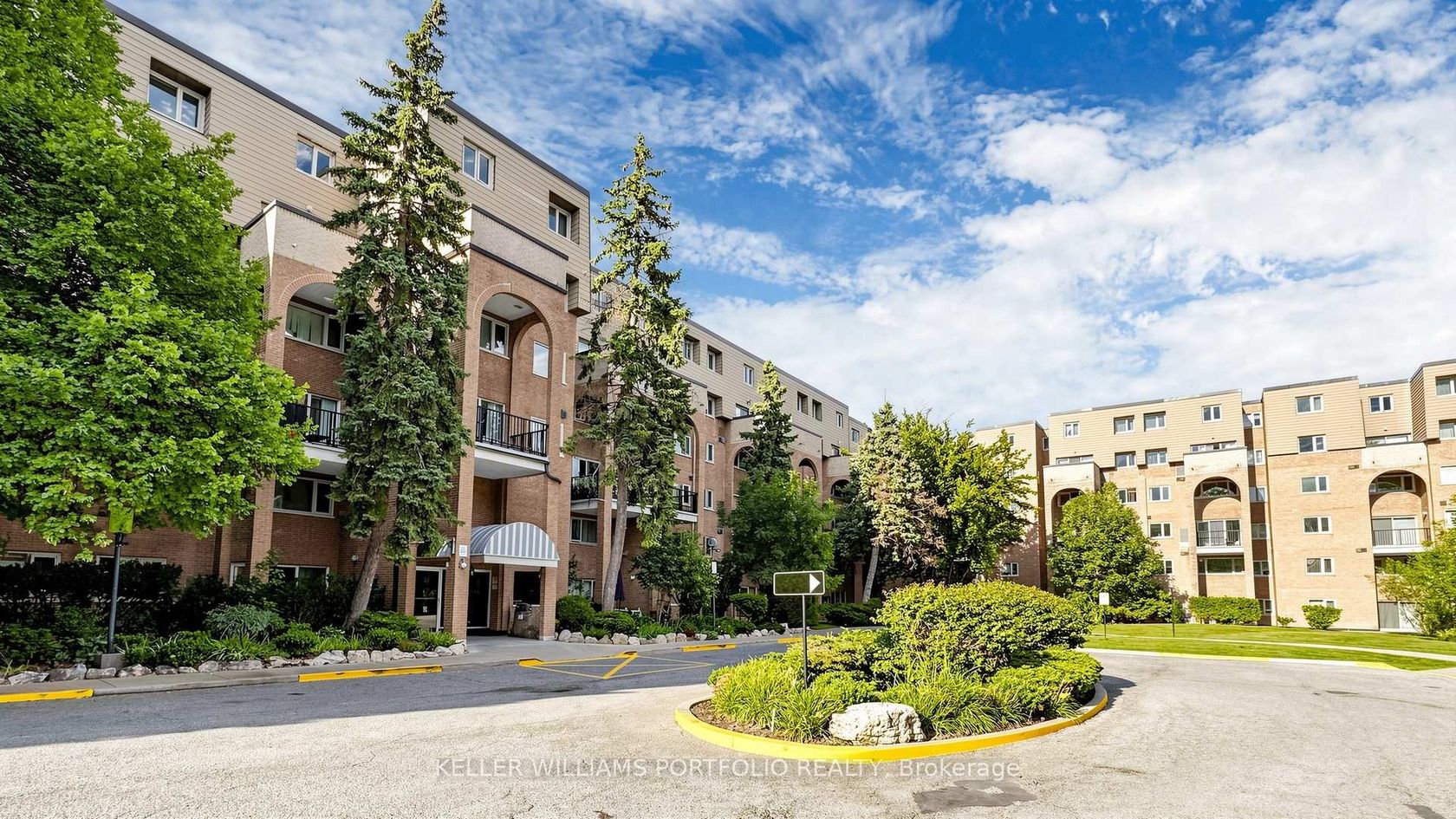 358 - 4005 Don Mills Road, Hillcrest Village, Toronto photo number 2