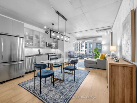 Photo 6 at 706 - 533 Richmond Street W, Waterfront Communities C1, Toronto