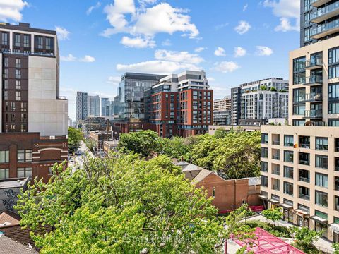 Photo 25 at 706 - 533 Richmond Street W, Waterfront Communities C1, Toronto