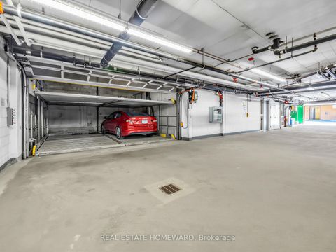 Photo 27 at 706 - 533 Richmond Street W, Waterfront Communities C1, Toronto