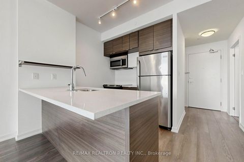 Photo 16 at 606 - 62 Forest Manor Road, Henry Farm, Toronto