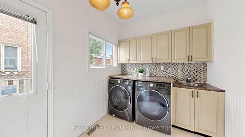 Photo 14 at 26 Kew Gardens, Doncrest, Richmond Hill