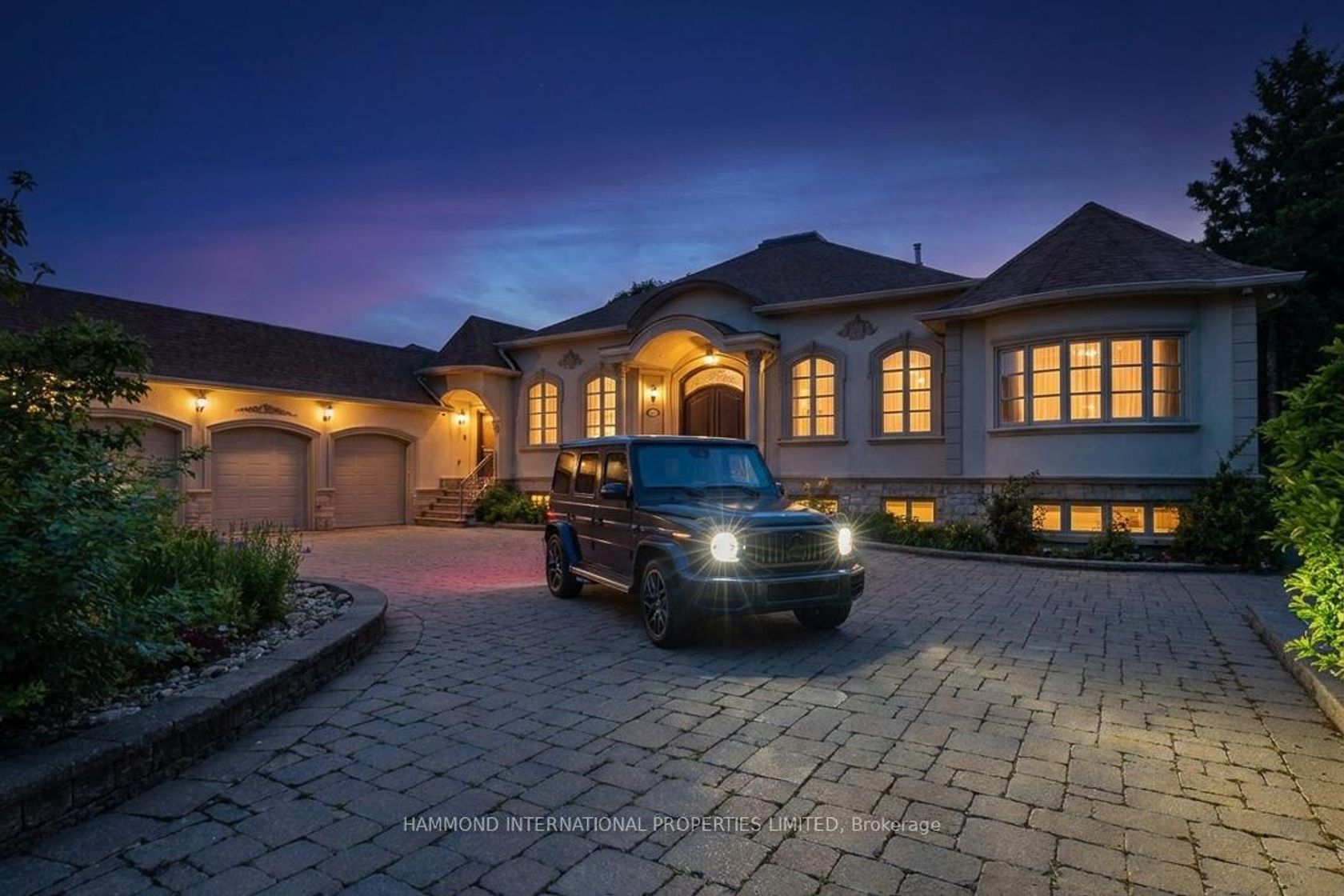 12 Denham Drive, South Richvale, Richmond Hill photo number 2