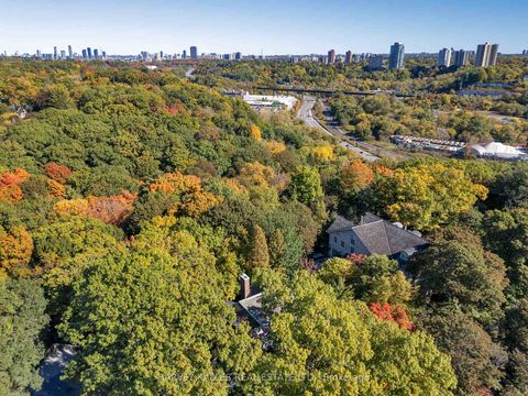 Photo 10 at 7 Beaumont Road, Moore Park, Toronto