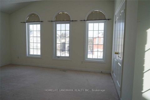 Photo 10 at 25 Lord  Nelson Court, Rouge Woods, Richmond Hill