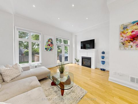 Photo 7 at 402 Glen Park Avenue, Glen Park, Toronto