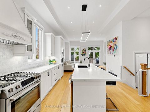 Photo 15 at 402 Glen Park Avenue, Glen Park, Toronto