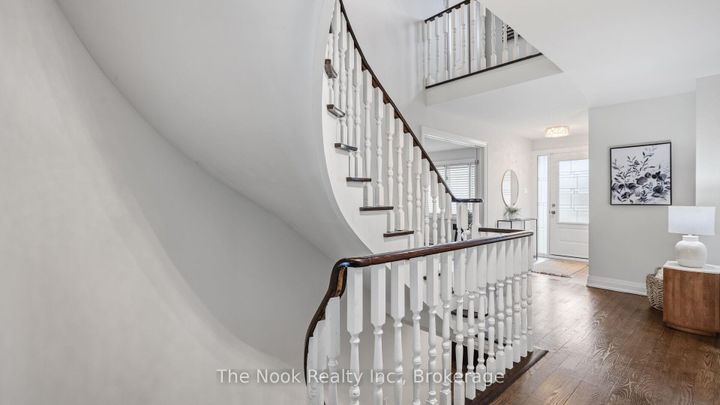 Photo 8 at 938 Wetherby Lane, Rathwood, Mississauga