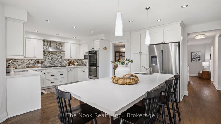 Photo 12 at 938 Wetherby Lane, Rathwood, Mississauga