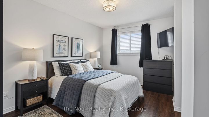 Photo 21 at 938 Wetherby Lane, Rathwood, Mississauga