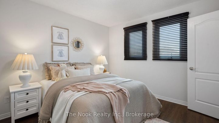 Photo 25 at 938 Wetherby Lane, Rathwood, Mississauga