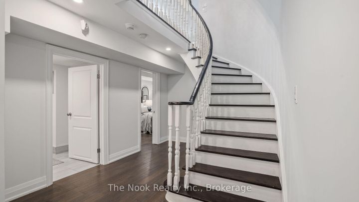 Photo 26 at 938 Wetherby Lane, Rathwood, Mississauga