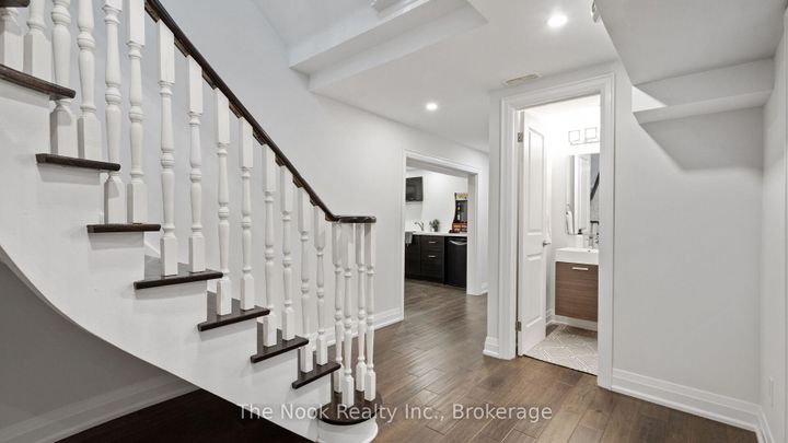 Photo 27 at 938 Wetherby Lane, Rathwood, Mississauga