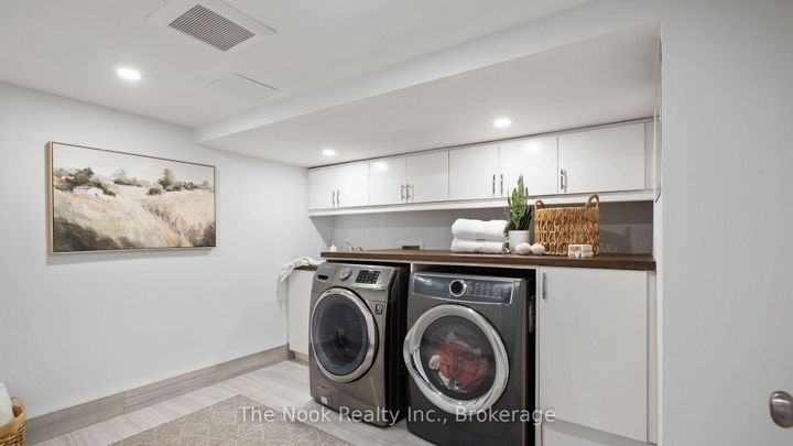 Photo 28 at 938 Wetherby Lane, Rathwood, Mississauga