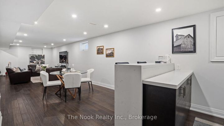 Photo 33 at 938 Wetherby Lane, Rathwood, Mississauga