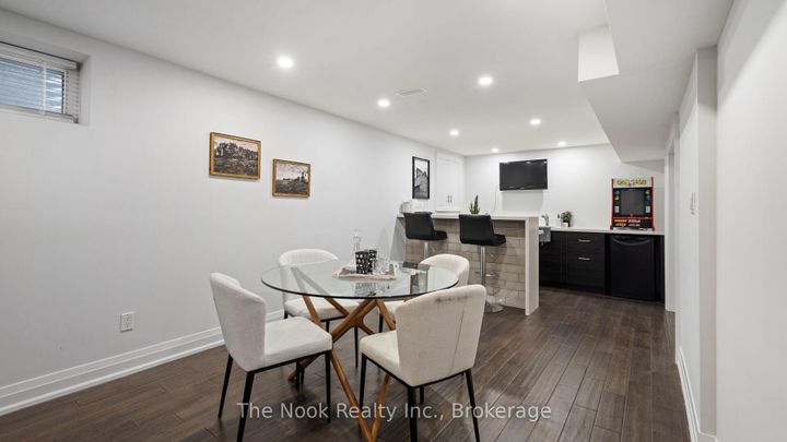 Photo 34 at 938 Wetherby Lane, Rathwood, Mississauga