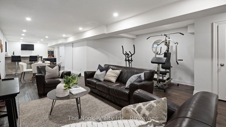 Photo 37 at 938 Wetherby Lane, Rathwood, Mississauga