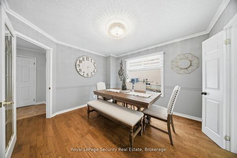 Photo 10 at 122 Browning Trail, Letitia Heights, Barrie