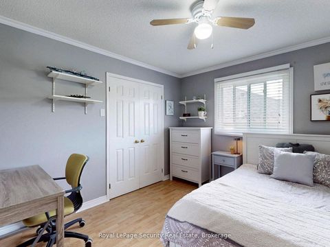 Photo 30 at 122 Browning Trail, Letitia Heights, Barrie