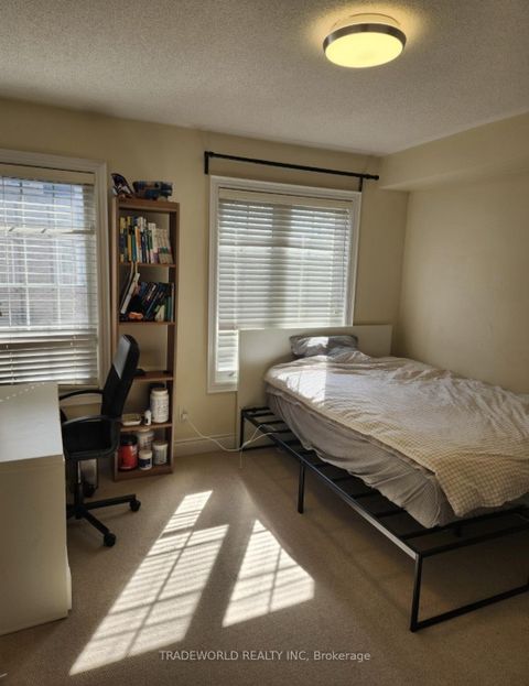 Photo 6 at 2 Hayes Lane, Willowdale East, Toronto