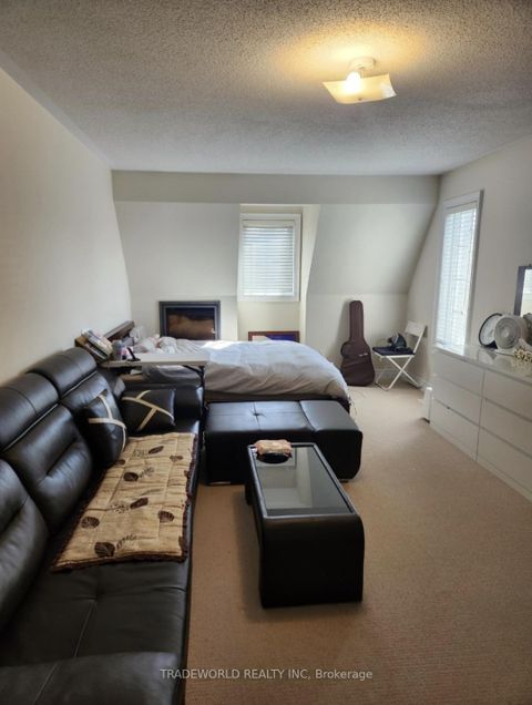 Photo 10 at 2 Hayes Lane, Willowdale East, Toronto