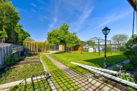 Photo 34 at 6 Evernby Boulevard, The Westway, Toronto