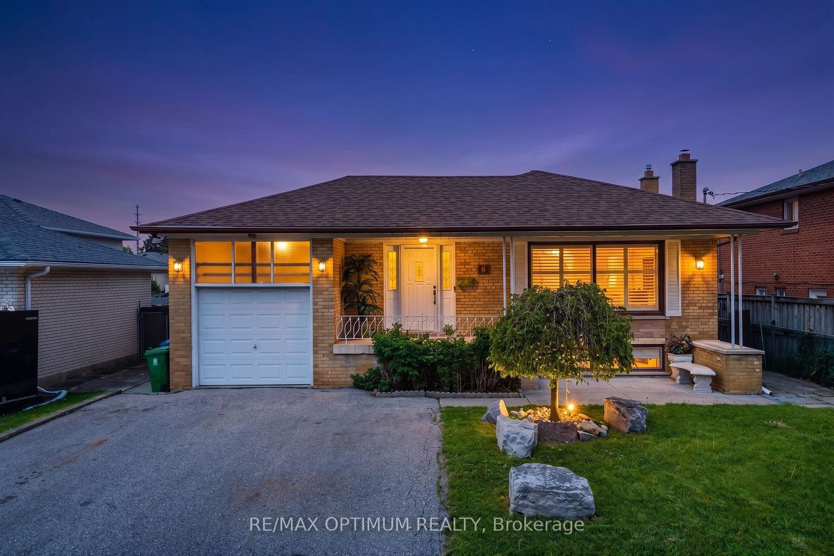 6 Evernby Boulevard, The Westway, Toronto 