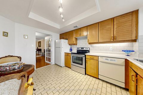 Photo 17 at 1609 - 5444 Yonge Street, Willowdale West, Toronto