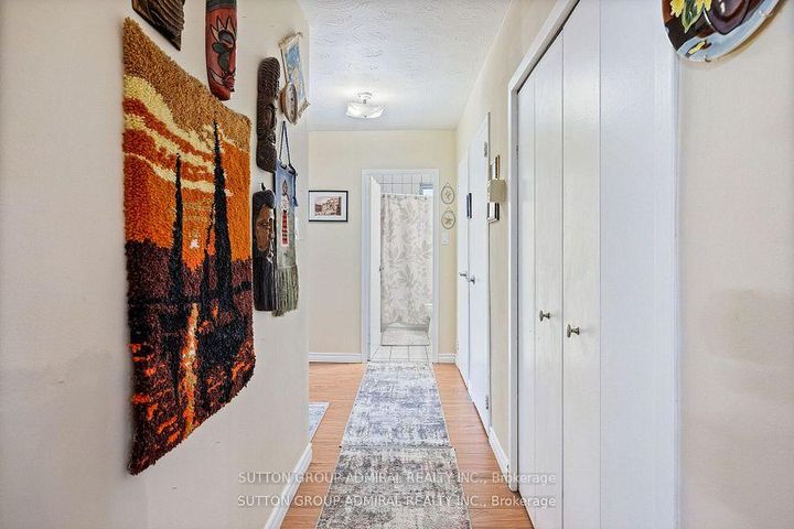 Photo 15 at 406 - 825 Kennedy Road N, Ionview, Toronto