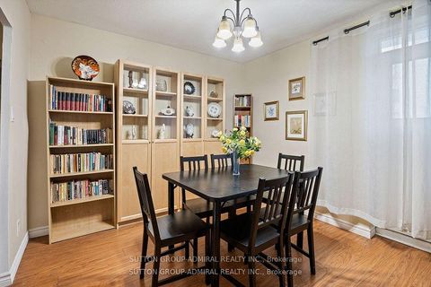 Photo 10 at 406 - 825 Kennedy Road N, Ionview, Toronto