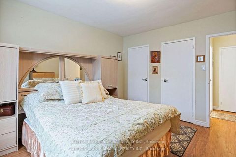 Photo 18 at 406 - 825 Kennedy Road N, Ionview, Toronto