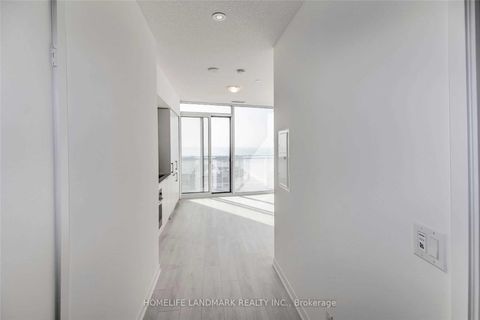 Photo 3 at 4908 - 100 Harbour Street, Waterfront Communities C1, Toronto