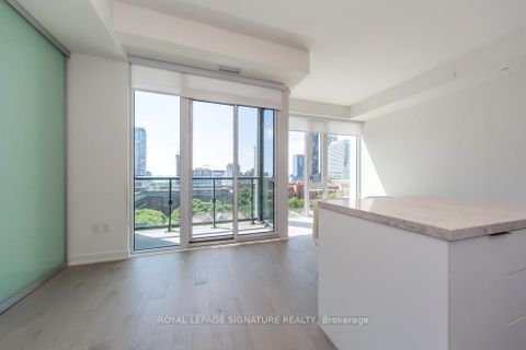 Photo 13 at 1019 - 158 Front Street E, Moss Park, Toronto