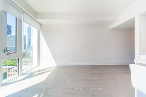 Photo 17 at 1019 - 158 Front Street E, Moss Park, Toronto