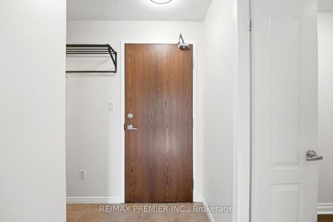 Photo 4 at 306 - 2772 Keele Street, CFB, Toronto