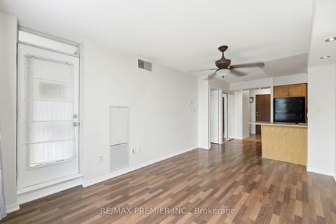 Photo 7 at 306 - 2772 Keele Street, CFB, Toronto