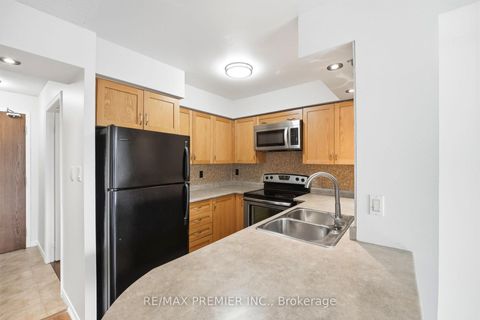 Photo 10 at 306 - 2772 Keele Street, CFB, Toronto
