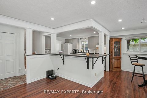 Photo 8 at 32 Oak Court, Aurora Village, Aurora