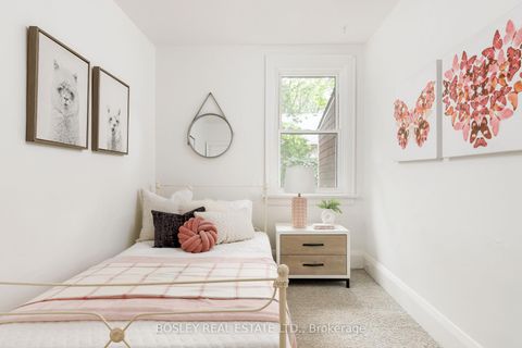 Photo 10 at 247 Gainsborough Road, Woodbine Corridor, Toronto